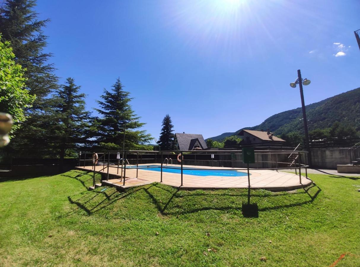 Apartamento Montes De Villanúa Zewnętrze zdjęcie